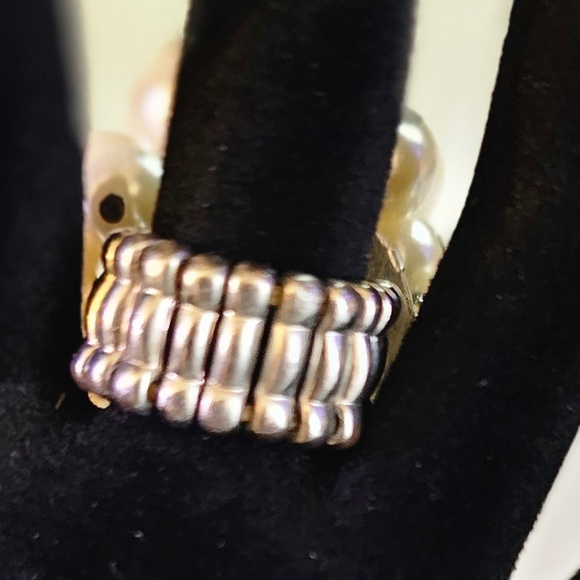 Faux Pearl Ring - Picture 5 of 7